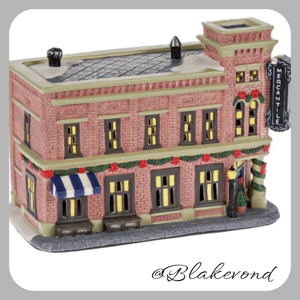 New- The Pioneer Woman Mercantile Store
Holiday Christmas Village
